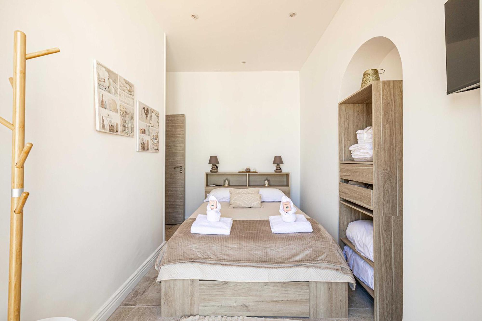 Cozy One Bedroom - Heart Of